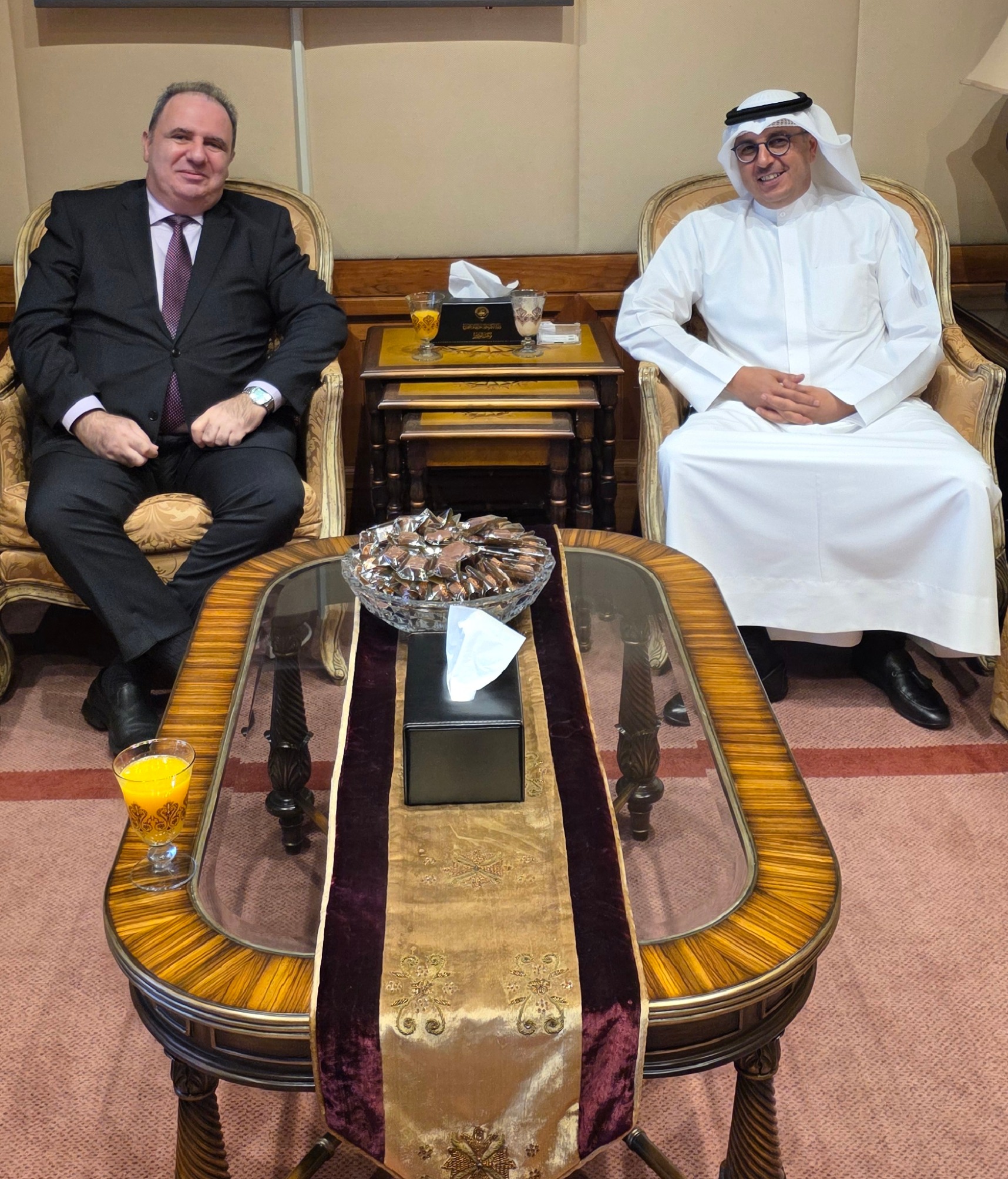 Ambassador Emil Karimov met with Dr. Subaih Abdulaziz Abdul Muhsen Al-Mukhaizeem, Minister of Electricity, Water and Renewable Energy of the State of Kuwait Xeber basligi